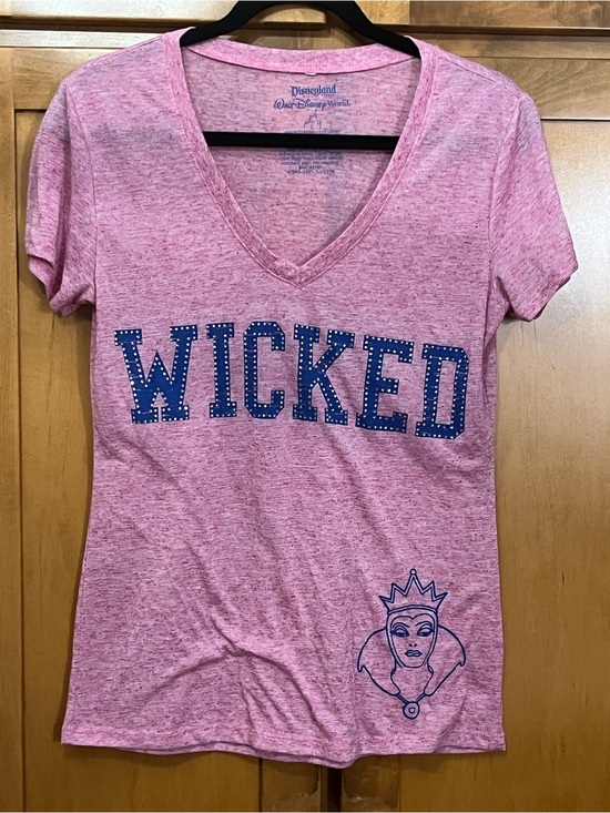 Disney Tops - Disney Pink V-Neck 'Wicked' Graphic Tee Size Large